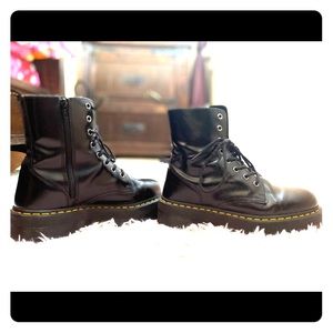 Dr. Martins Jadon Platform 8 Eye Boot